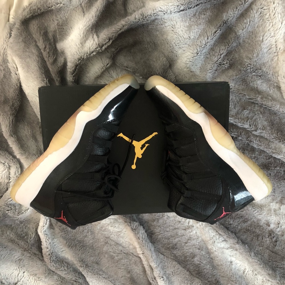 Nike Air Jordan 11 black leather 2015 release